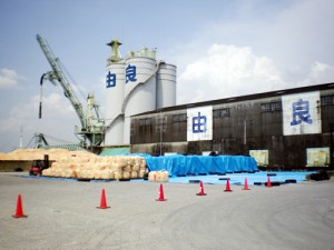 ソーダサイロと珪砂倉庫(八号地現業所)